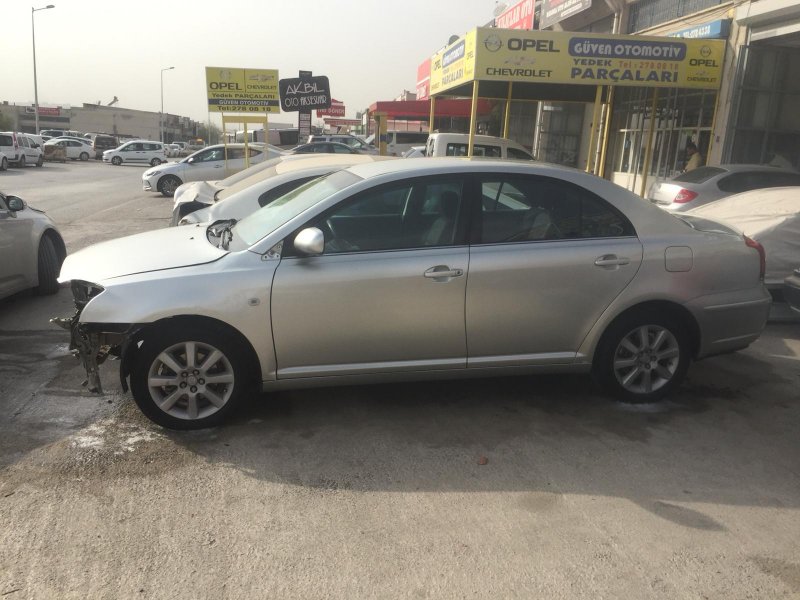 Avensis çıkma parça